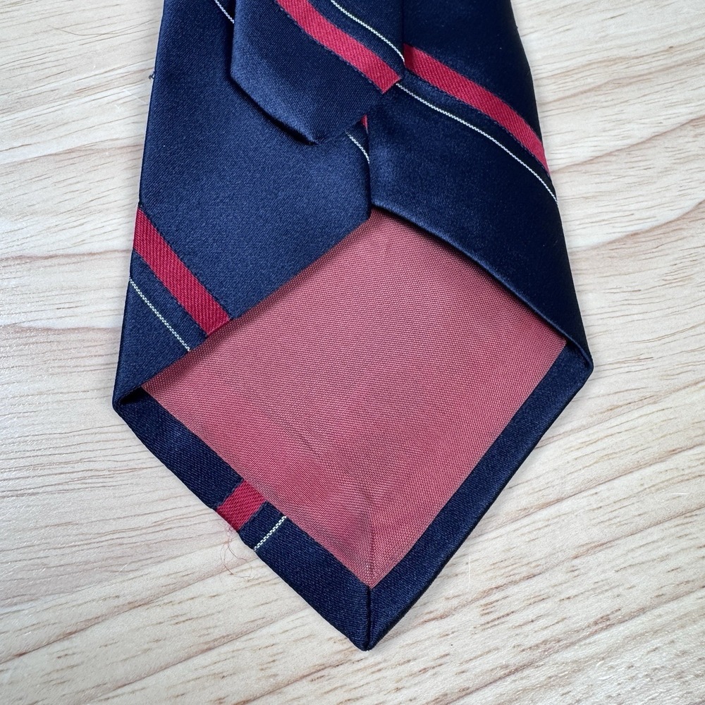 YVES SAINT LAURENT Tie Red Blue Striped Sophisticated Luxury Elegance Old Money - Picture 5 of 7